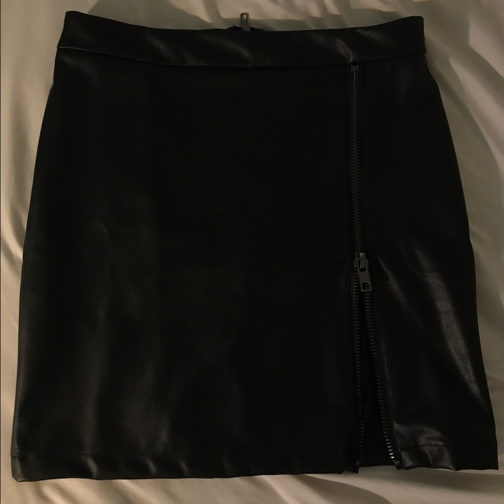 Black Romeo + Juliet Couture skirt