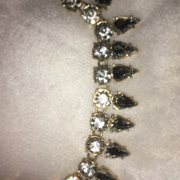 👸🏼J CREW NECKLACE 👸🏼 - Picture 2 of 3