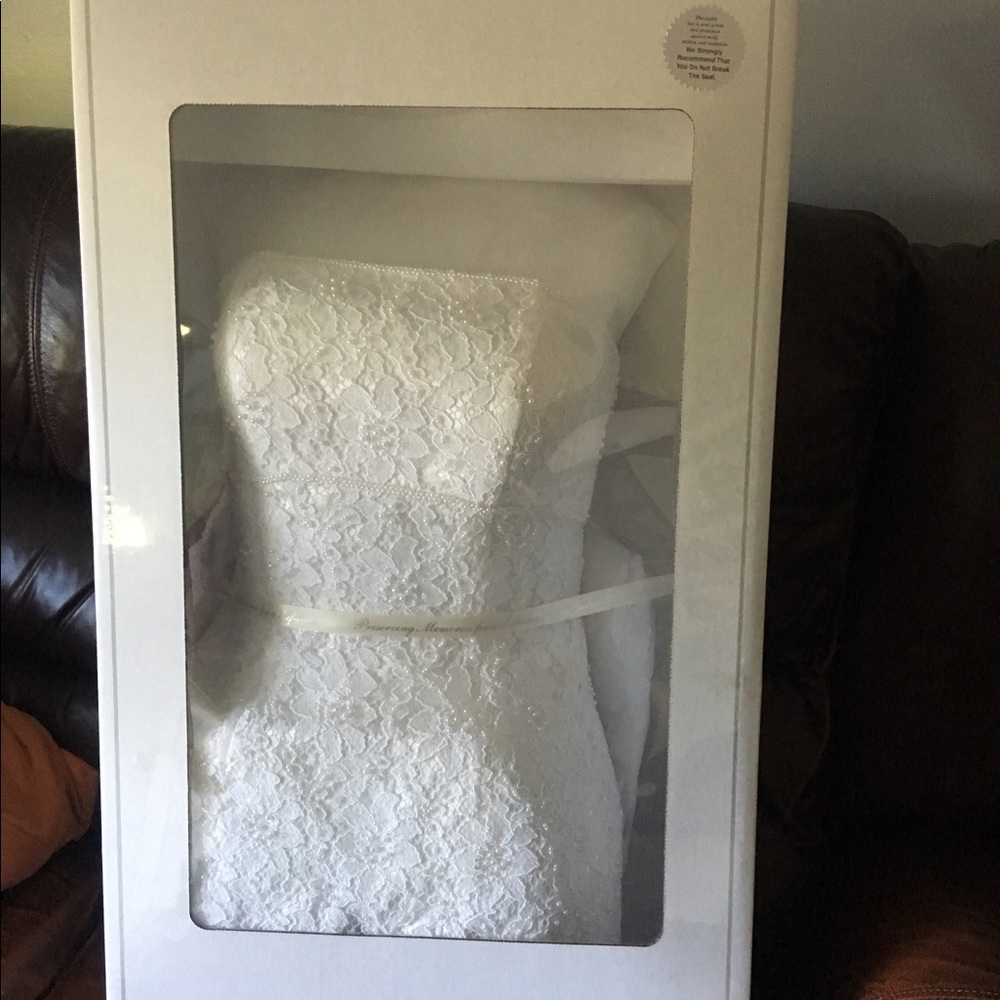 Wedding dress