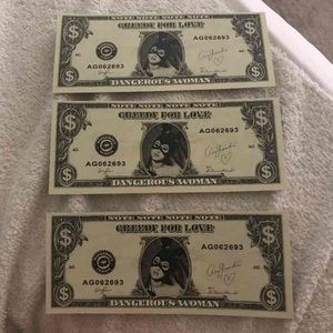 Ariana Grande greedy money