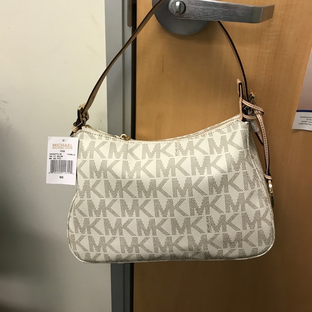 MK SM TZ shoulder purse ‼️Sold‼️
