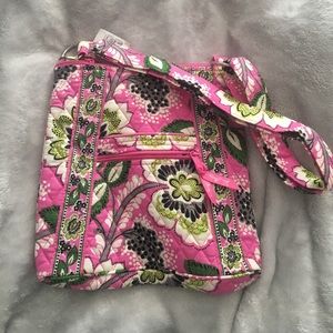 Vera Bradley cross-body hipster bag.