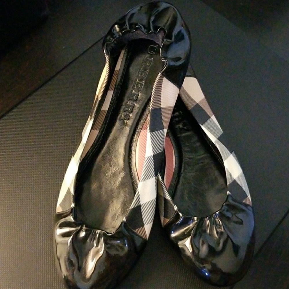 Authentic Burberry flats