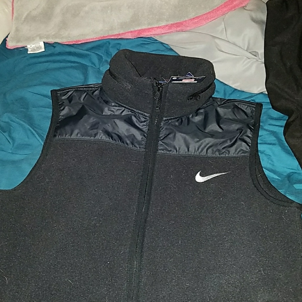 Nike vest NWT
