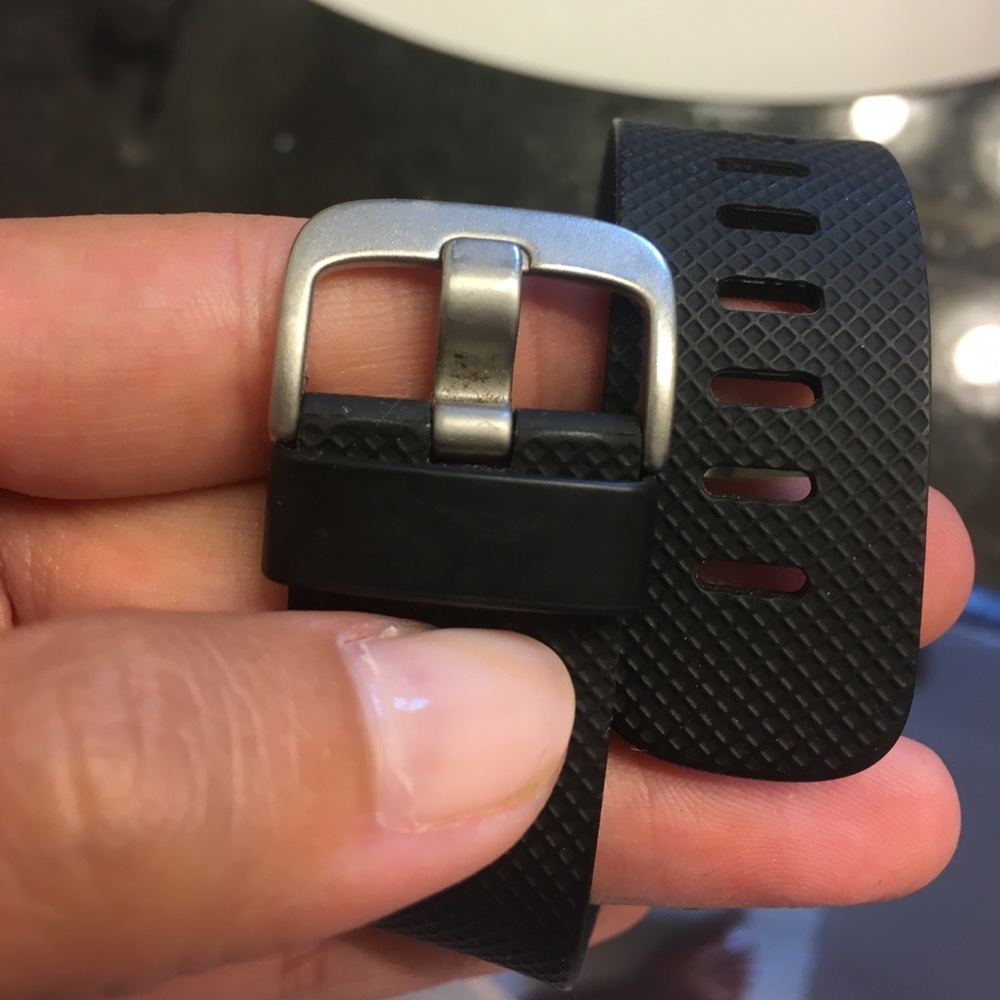 Fitbit charge - Picture 2 of 3
