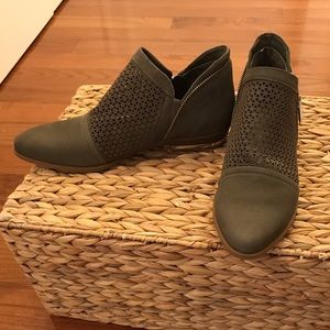 Fergie ankle booties