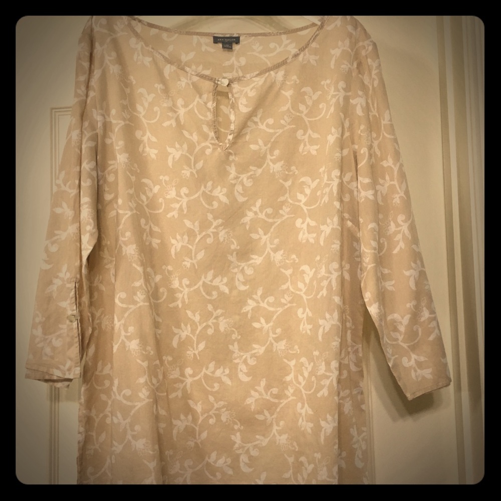 Ann Taylor Tunic Top!!