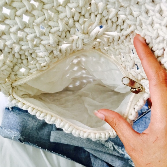 •LAST ONE//Tulum Ivory Handcrafted Crossbody• - Picture 5 of 6