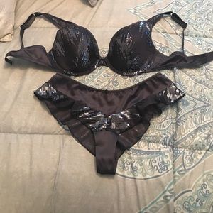 Victoria's Secret 34 D Bra and small panty set