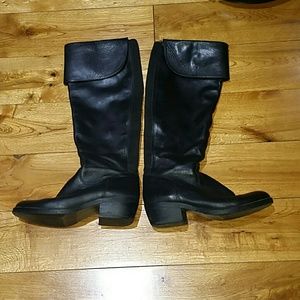 Soft & Comfy Guess Leather Boots 7M