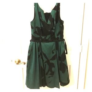 Taylor Dresses - Full skirt emerald dress Taylor Dresses - Full skirt emerald dress