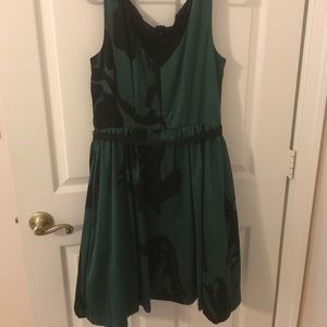 Taylor Dresses - Full skirt emerald dress Taylor Dresses - Full skirt emerald dress