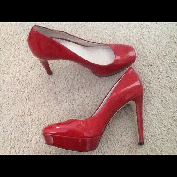 Red heels - Picture 2 of 4