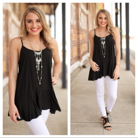 ⭐️1 Left⭐️Black Flare Tank - Picture 2 of 2