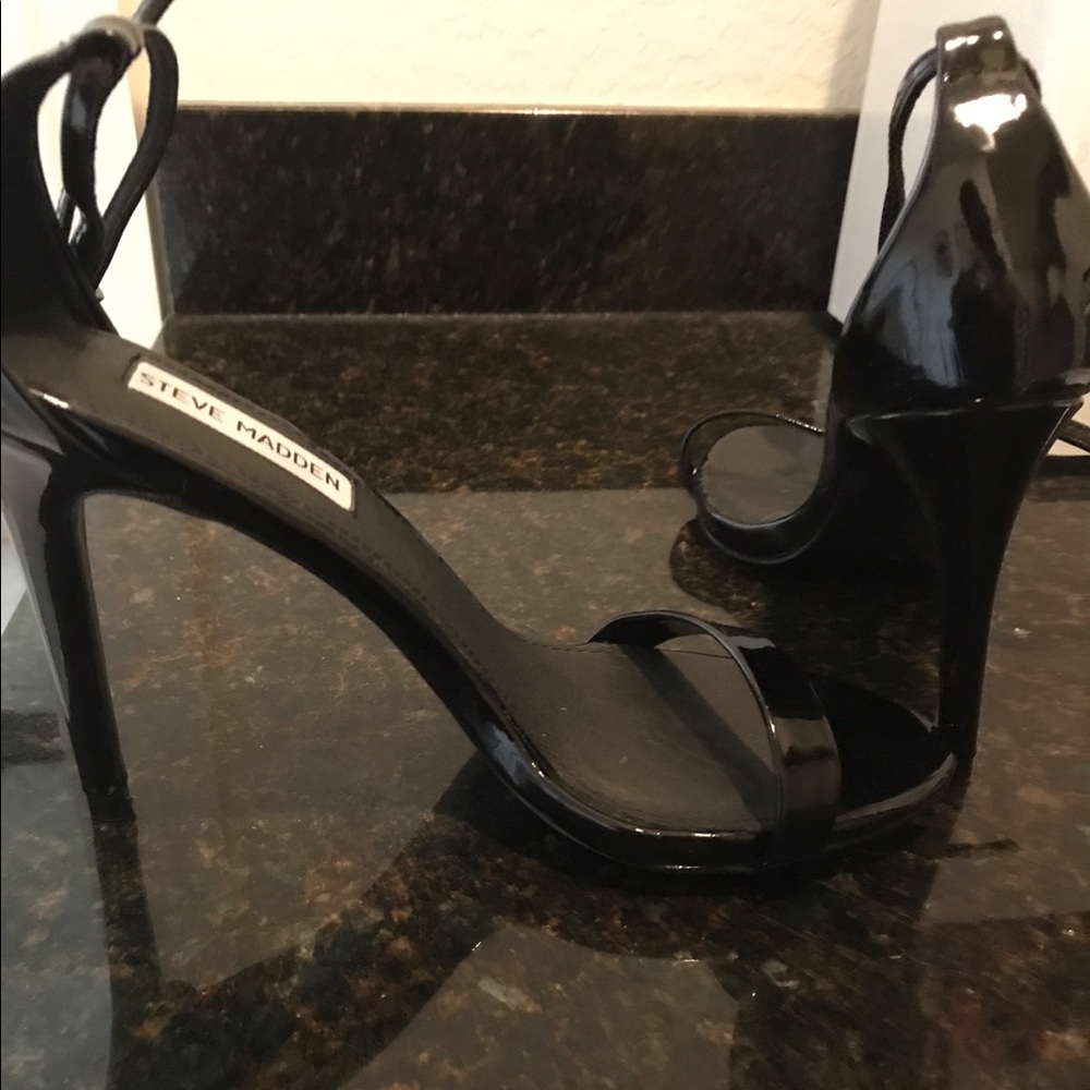 Steve Madden black heels