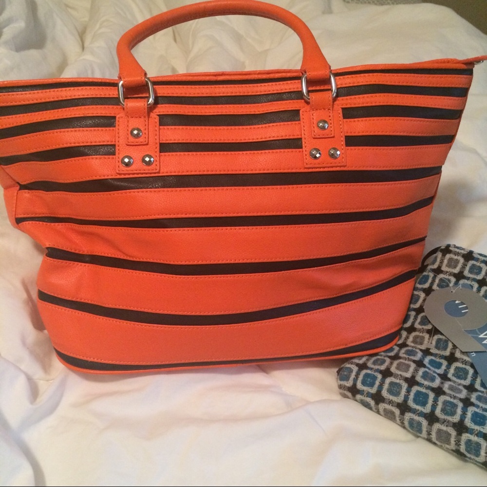 Leather Tote Like New 😚Make Offers!