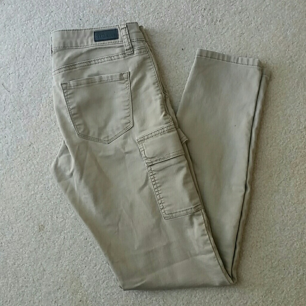 Tan skinny jeans with cargo pockets