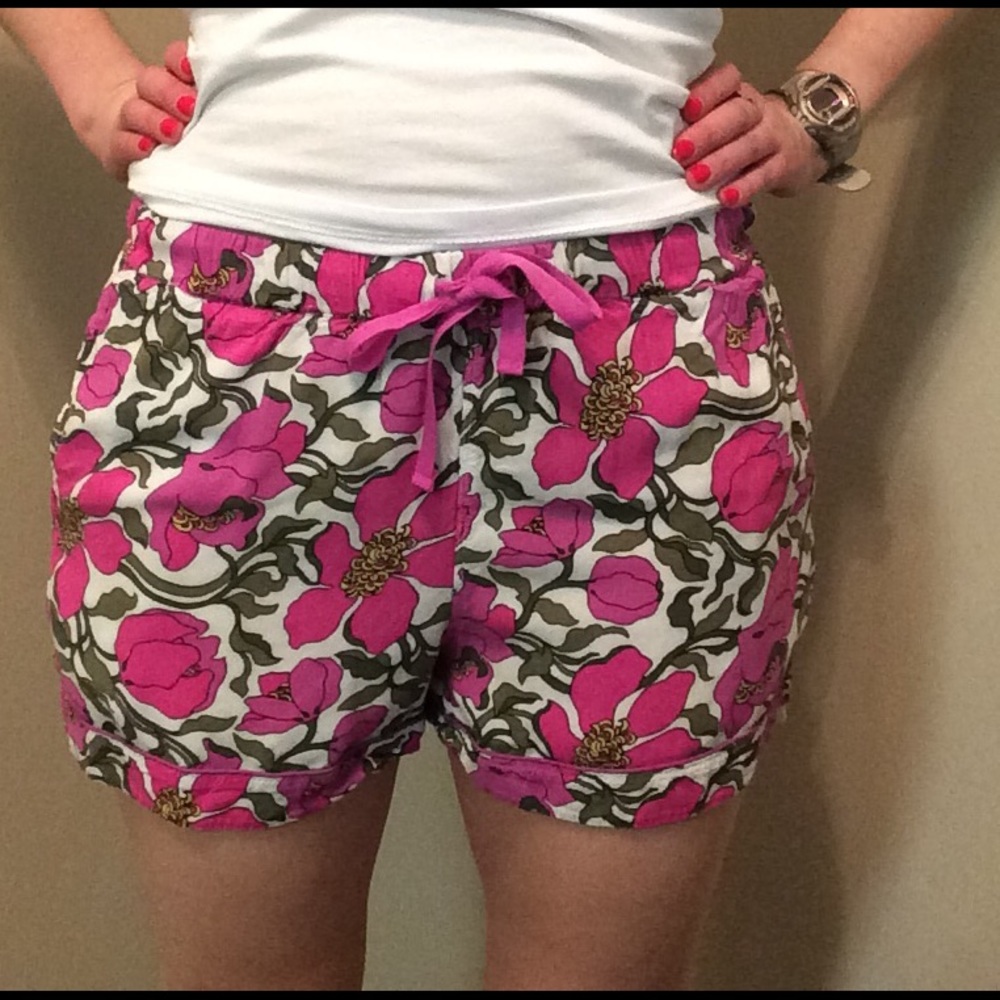 🌷Uniqlo flower shorts 🌺