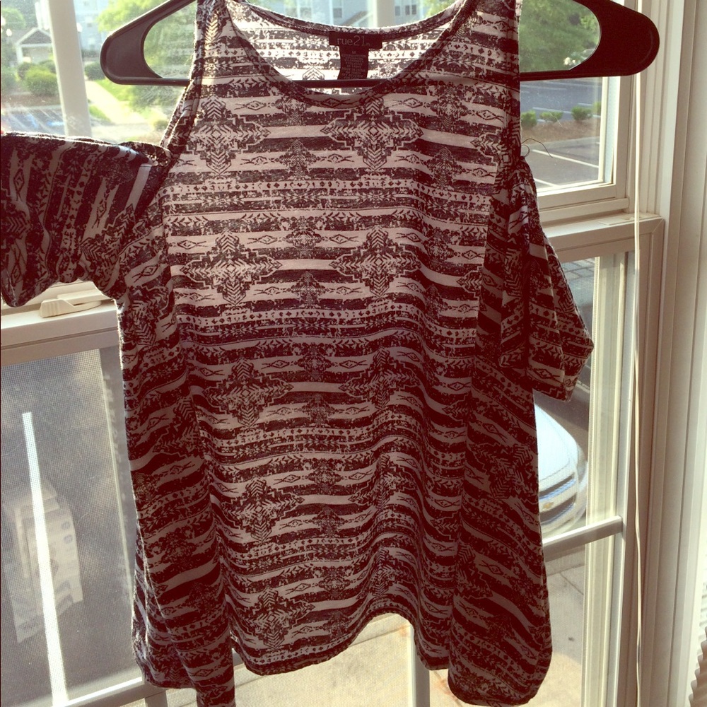 Tribal print tank top with open shoulder