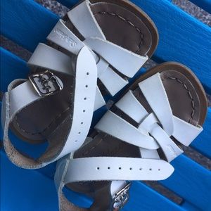 Saltwater sandals. Size 6T.