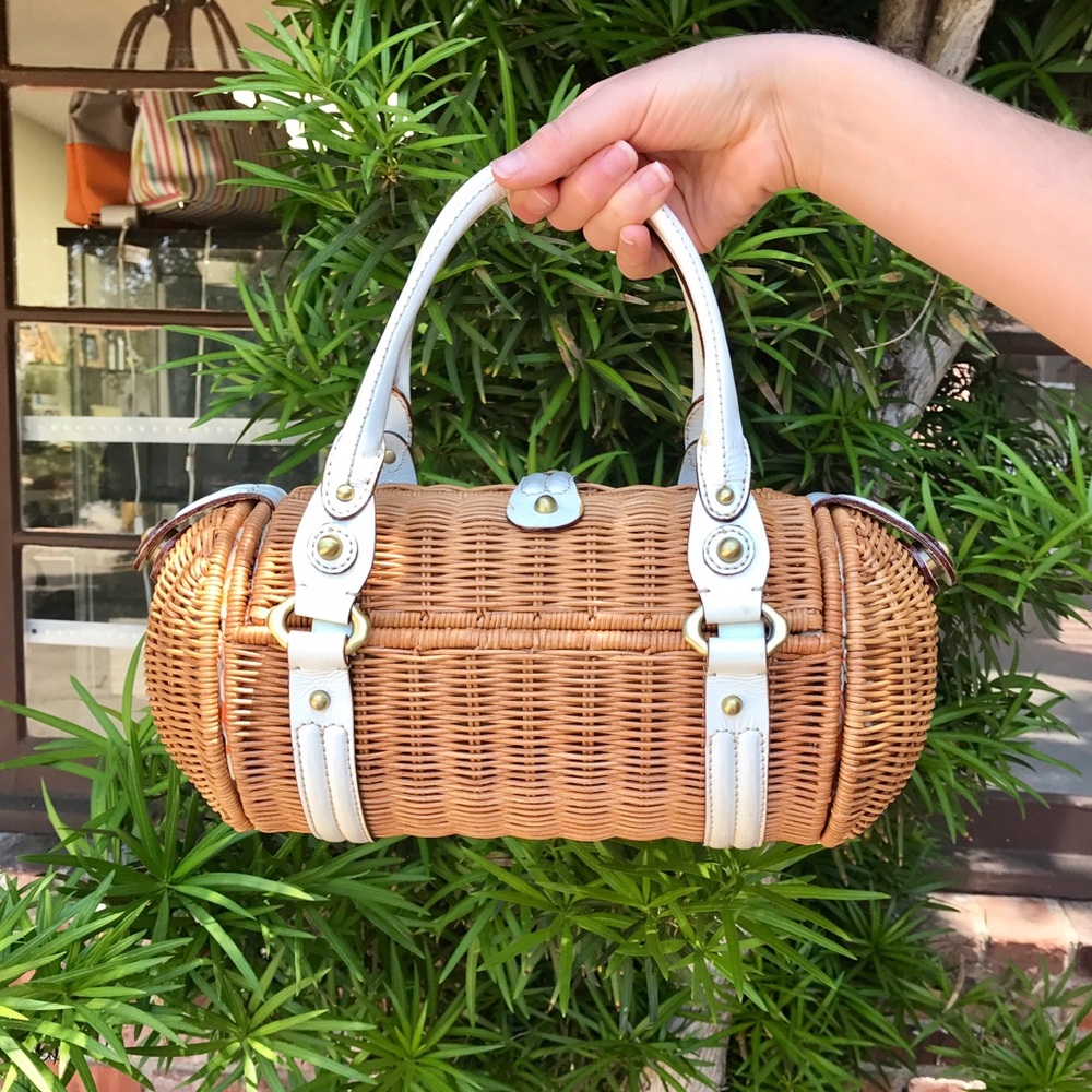 Ava Rose Pill Basket