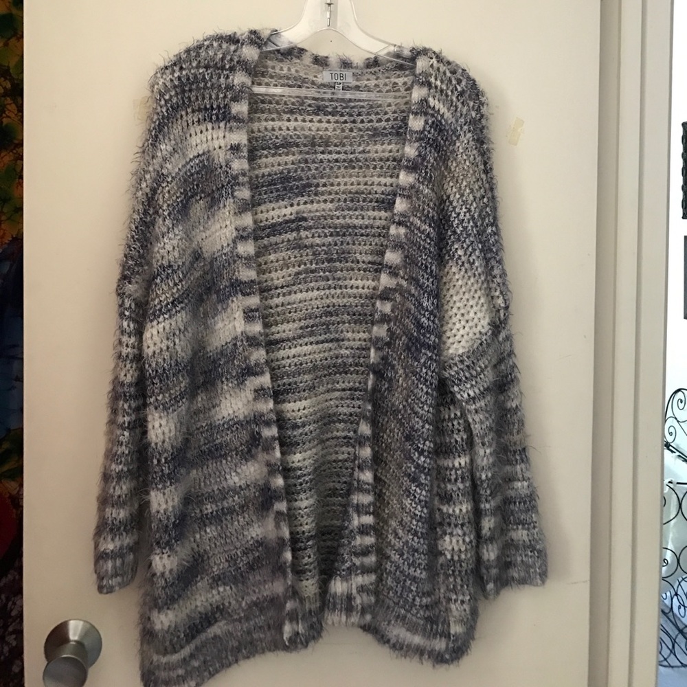Fuzzy blue/white sweater