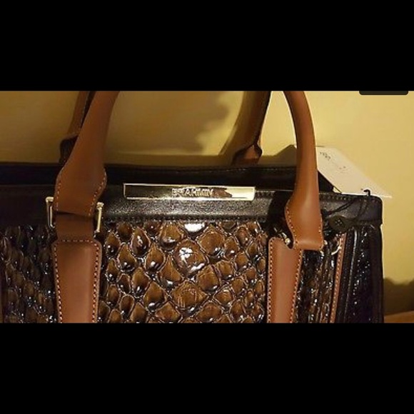 Beautiful Multi Textured Brahmin handbag 👜 - Picture 2 of 3