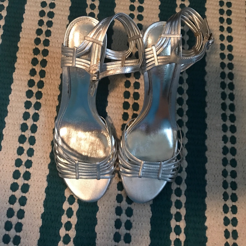 Elegant strappy heels