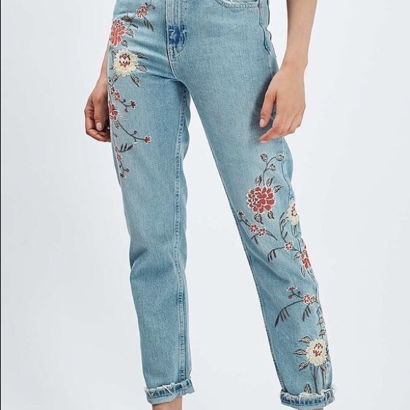 Embroidered Mom Jeans SOLD ON DEPOP - Picture 2 of 3