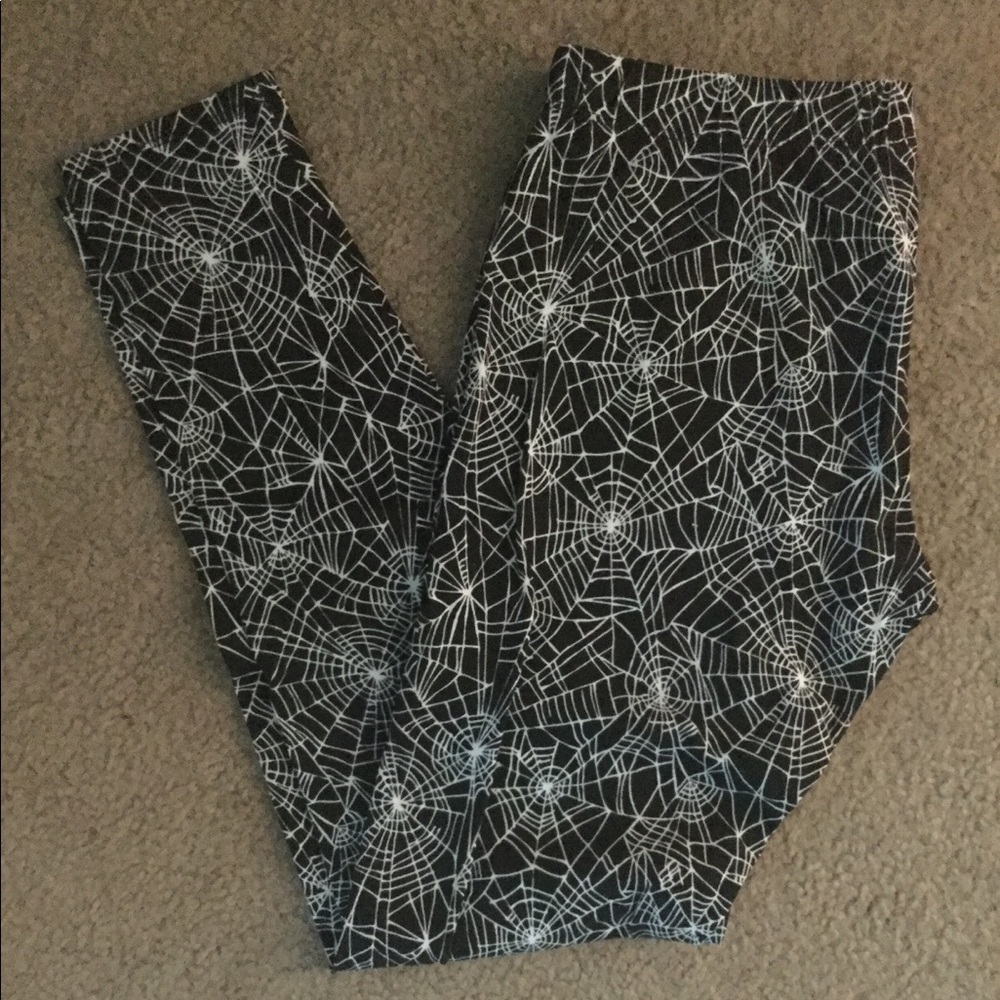 Spider print leggings