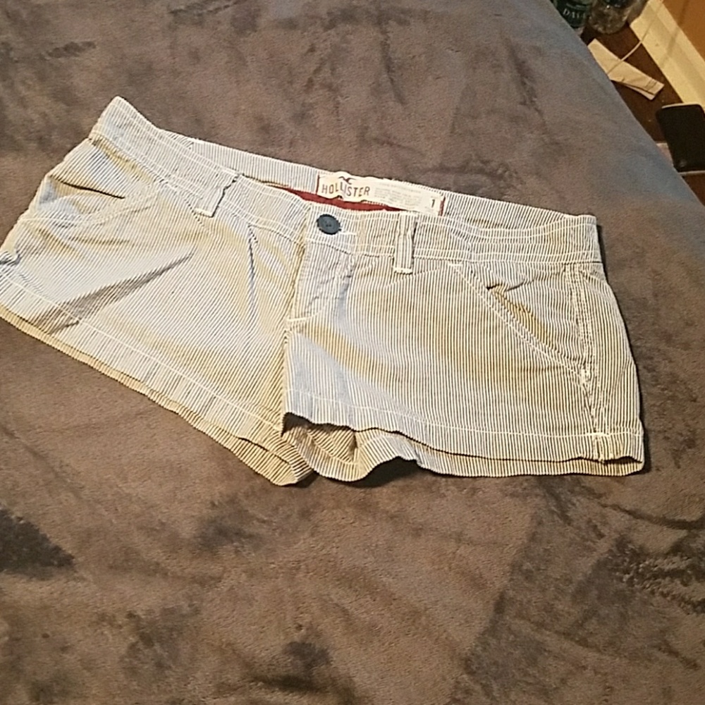 Hollister 100% cotton pinstripe shorts
