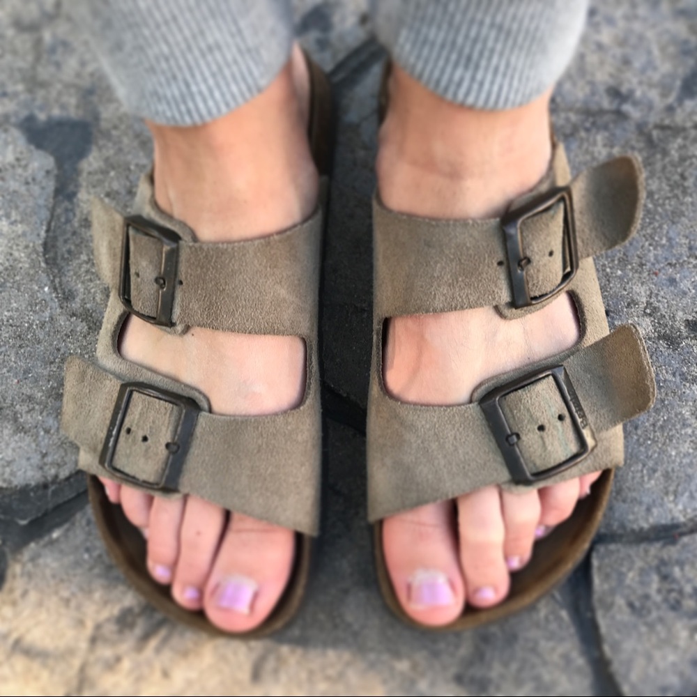 ♻️SOLD!-Tan Birkenstocks