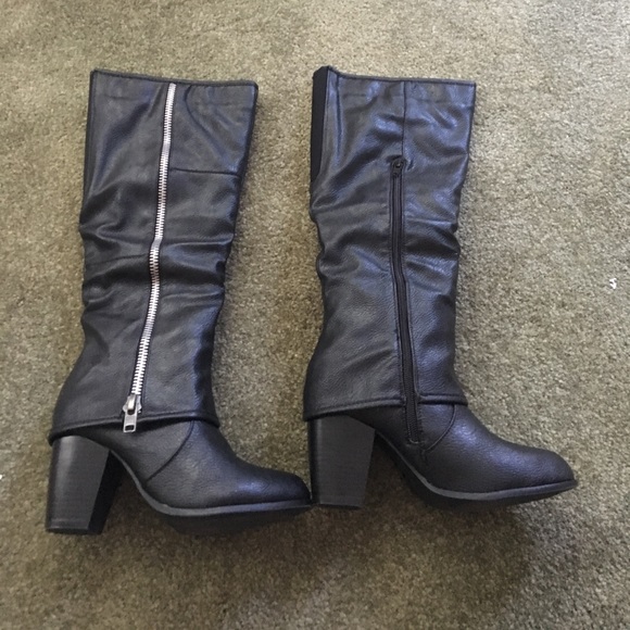 2 Lips too black wide calf boots - Picture 2 of 4