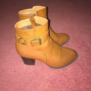 Gently used G.H. Bass & Co. brown boots!