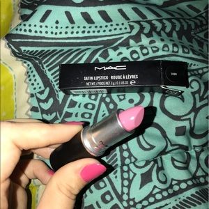 MAC lipstick in Snob