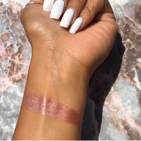 Colourpop LIMITED EDITION birthday cake eyeshadow - Picture 4 of 6