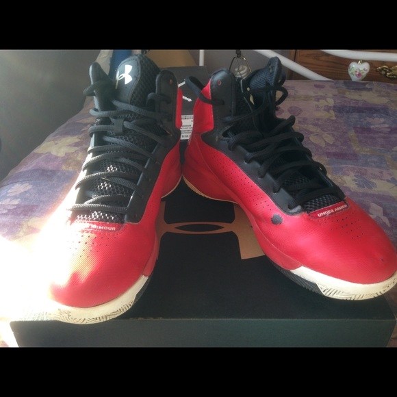 Woman's Under Armour Torch - Picture 5 of 6