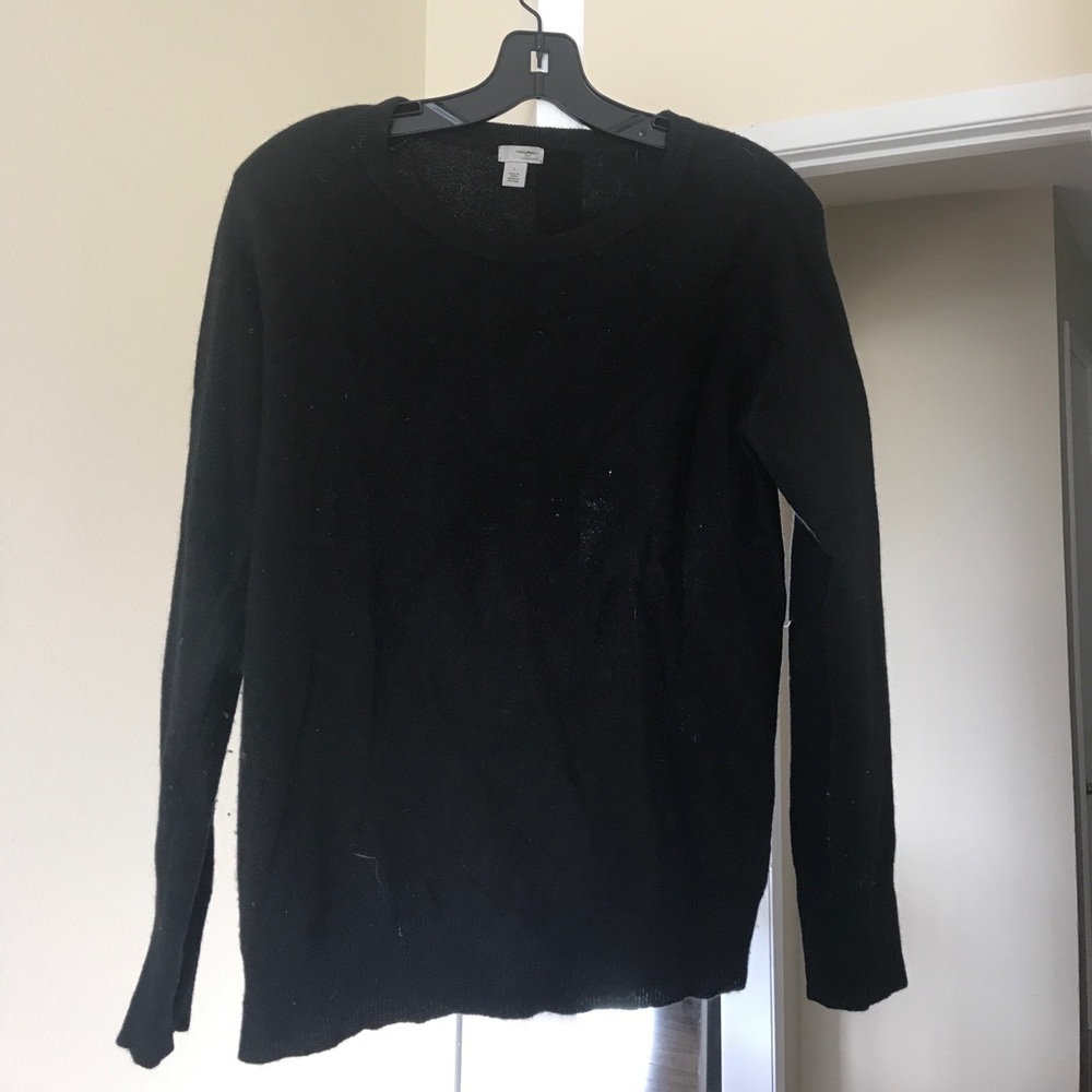 Black cashmere sweater