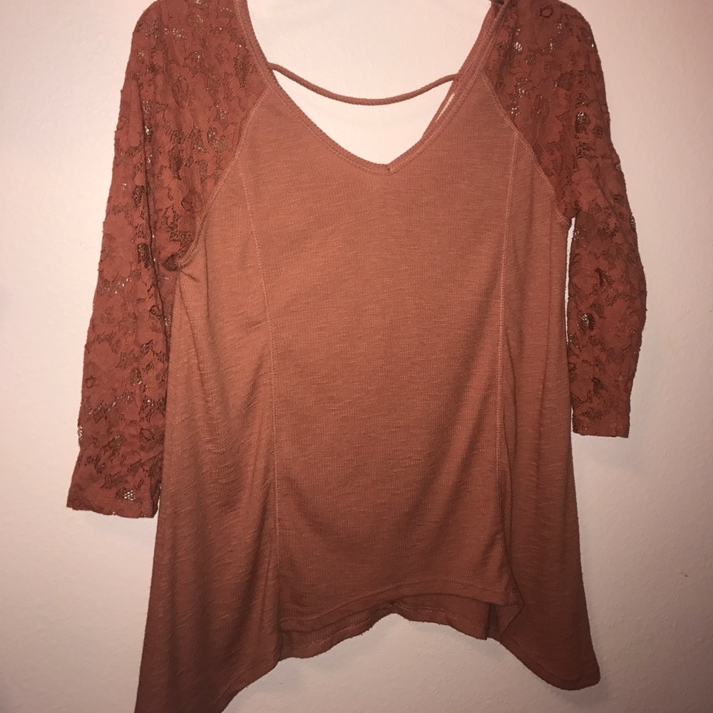 3/4 length lace sleeve top