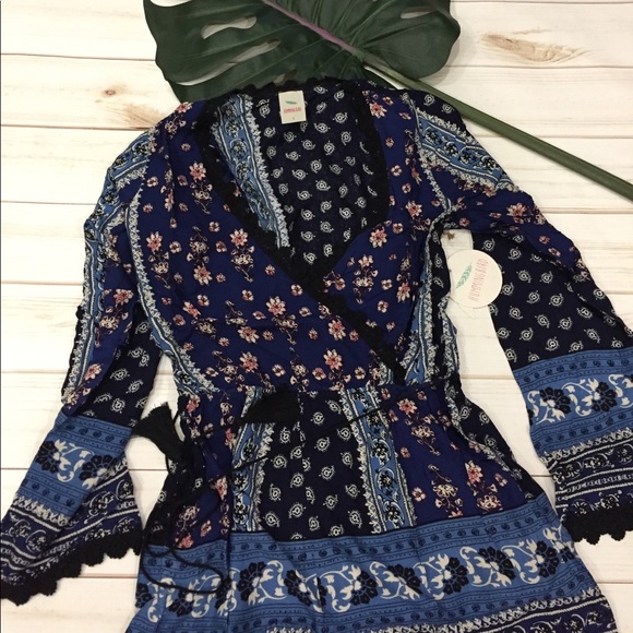 LAST ONE! 🎉HP🎉 Adorable BOHO tasseled romper! - Picture 5 of 6
