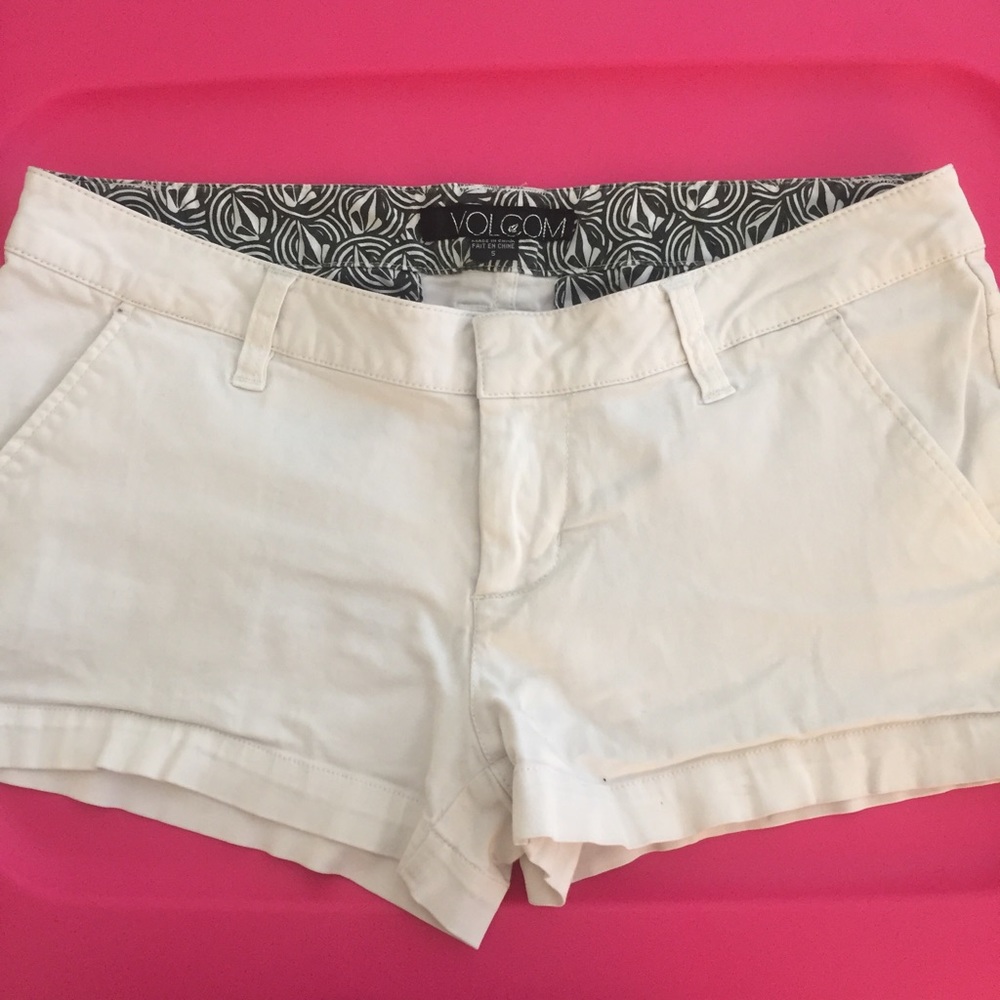 Volcom Size 5 White Shorts