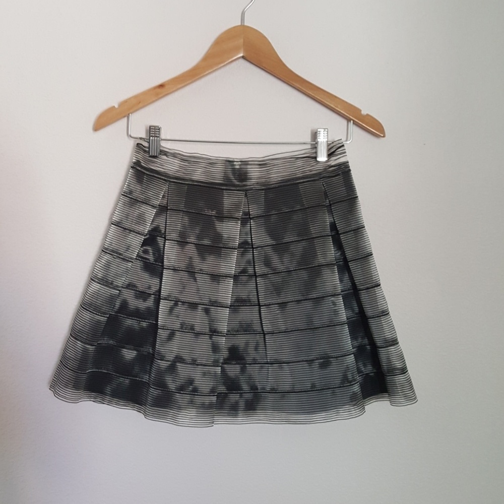 X DONATED XEndless Rose - skirt