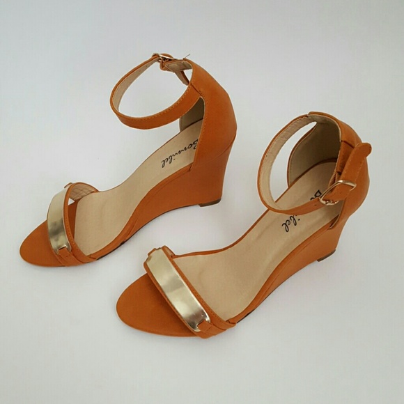 Bonnibel Shoes Camel Colored Ankle Strap Wedge 85 Poshmark