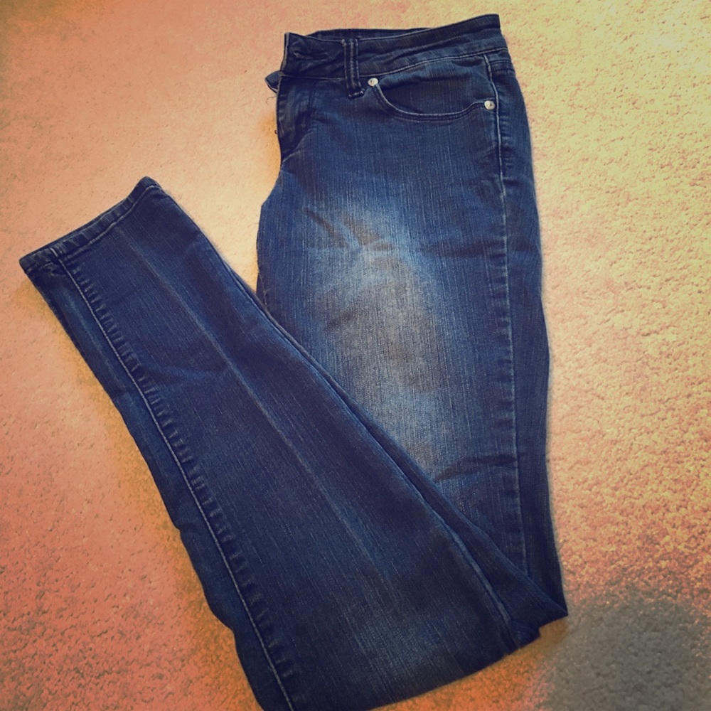 Classic blue skinny jeans