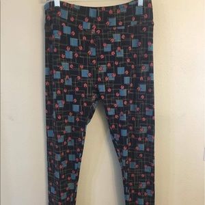 Lularoe TC Lady Bug Leggings
