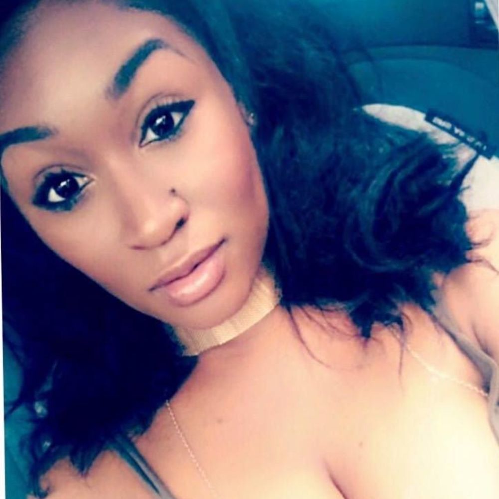 Meet your Posher, Alexis