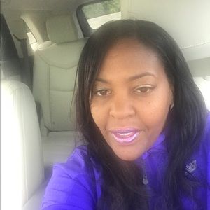 Meet your Posher, Yolanda