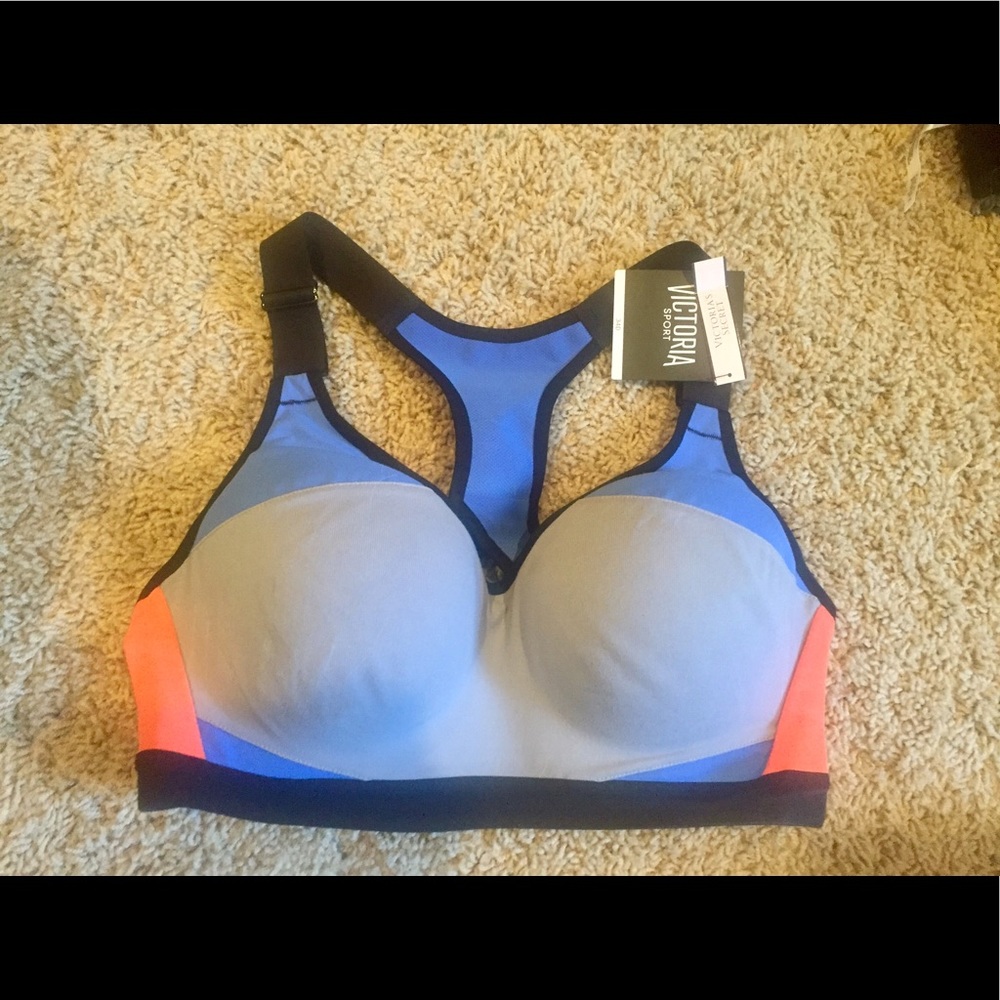 NWT Victoria Secret incredible sports bra