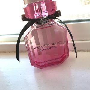 Victoria secret bombshell