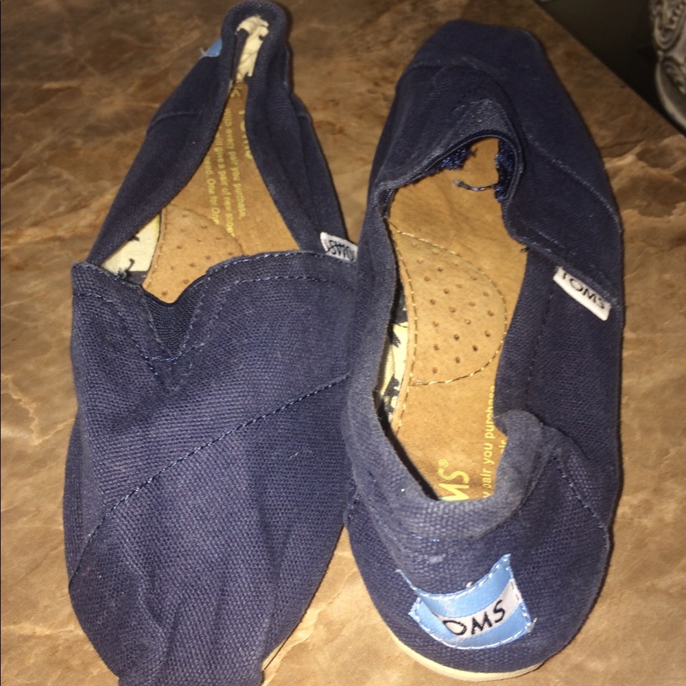 Navy blue TOMS